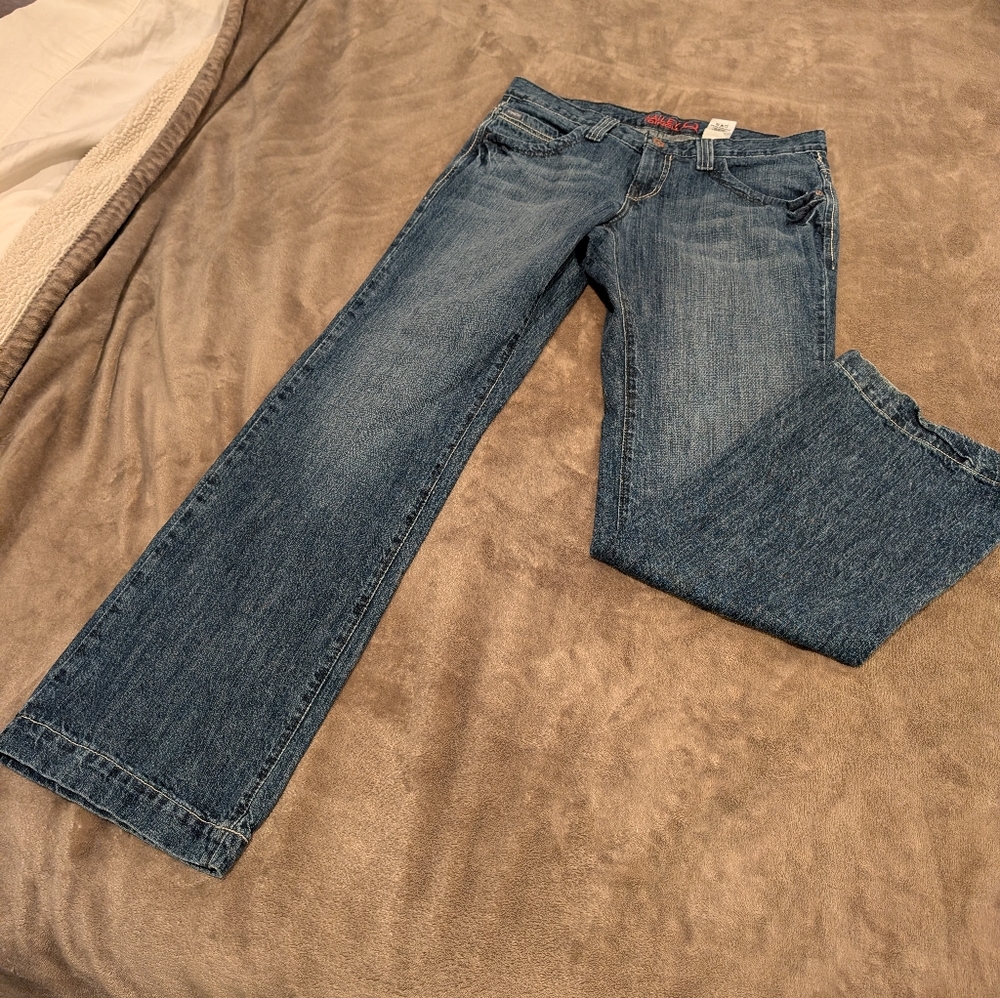 Classic Blue Women's Cinch Jeans